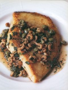 Skate with shrimps and capers
