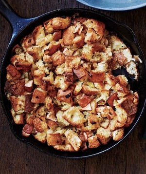 Skillet apple stuffing