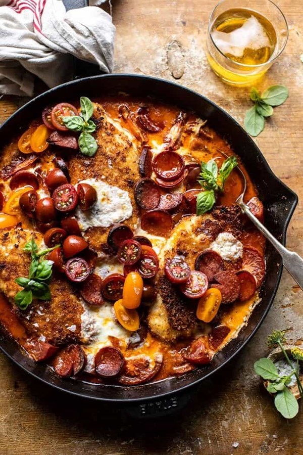 Skillet cheesy pizza chicken
