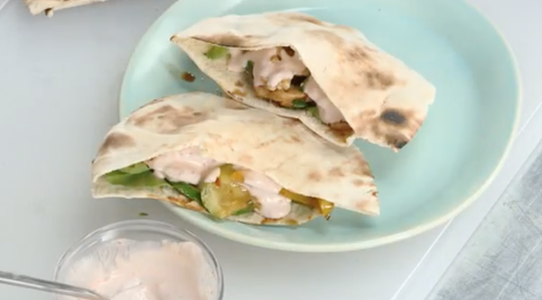 Skillet fajita pitas