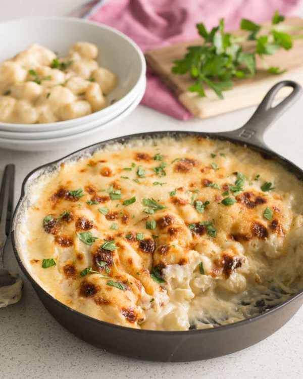 Skillet gnocchi mac and cheese