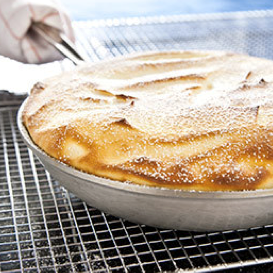 Skillet lemon soufflé 