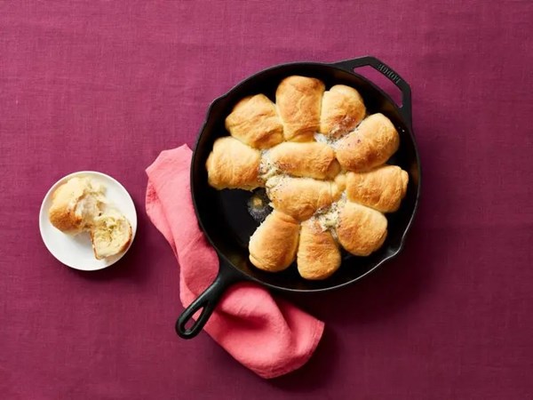 Skillet Parker House rolls