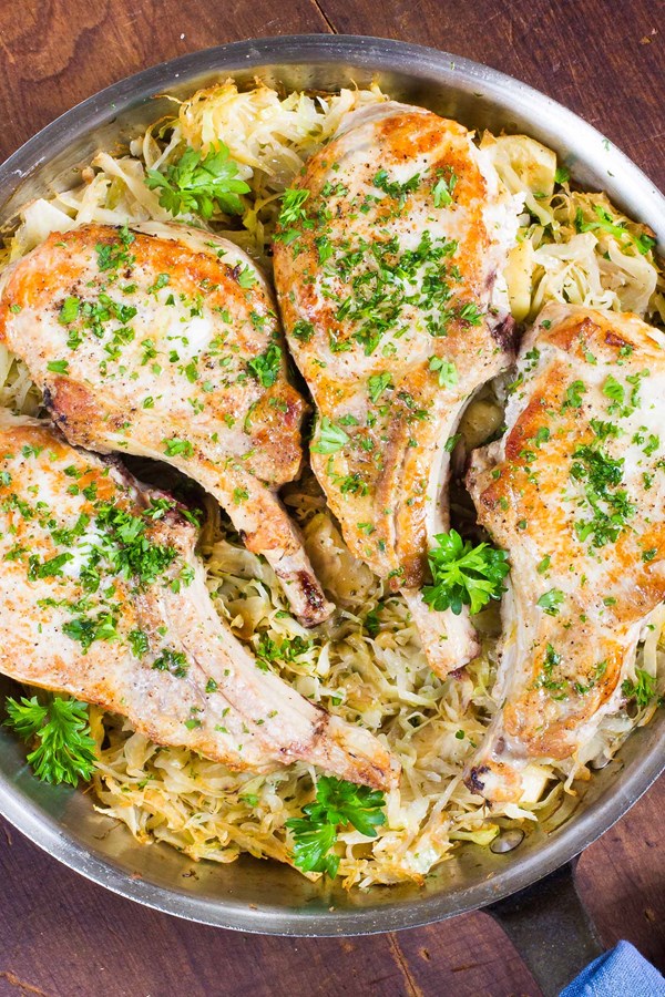 Skillet pork chops with cabbage