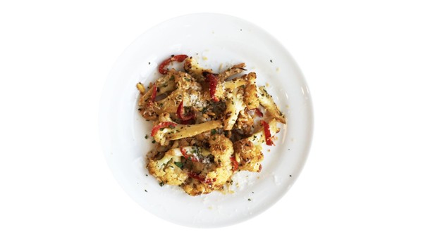 Skillet-roasted cauliflower with panko