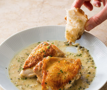 Skillet-roasted chicken in lemon sauce