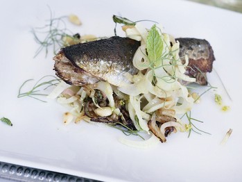 Skillet sardines with fennel, currant, and pine nut salad