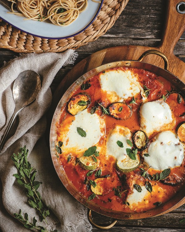 Skillet zucchini-chicken Parmesan