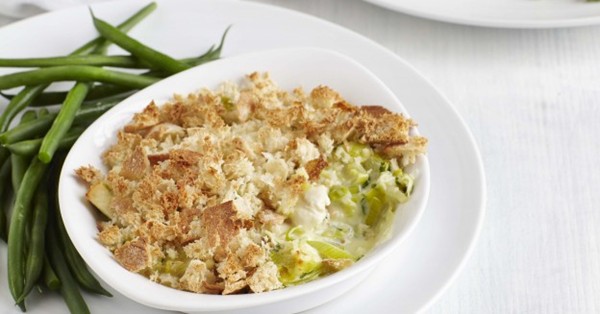 Skinny chicken and leek pie