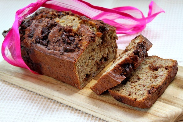 Skinny chocolate- caramel banana bread
