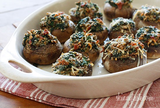 Skinny spinach and bacon stuffed mushrooms
