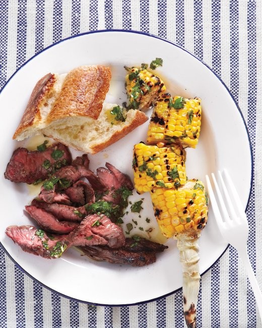 Skirt steak and corn with chimichurri
