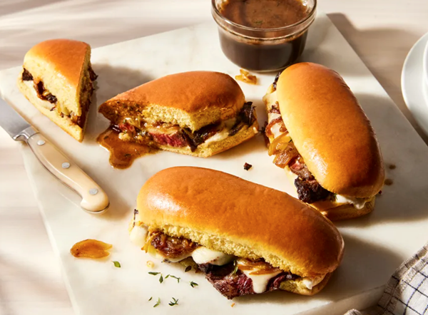 Skirt steak French dip