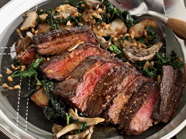 Skirt steak with paprika butter