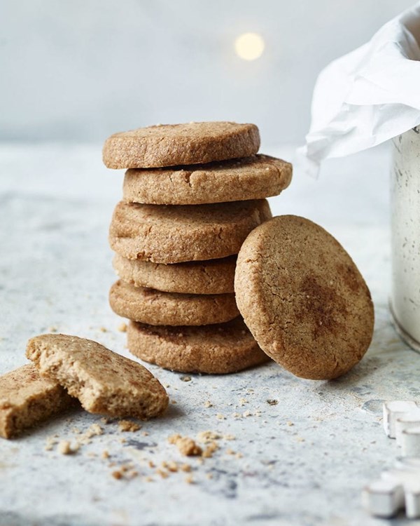 Slice-and-bake Christmas cookies 