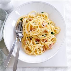 Slimmed-down spaghetti carbonara