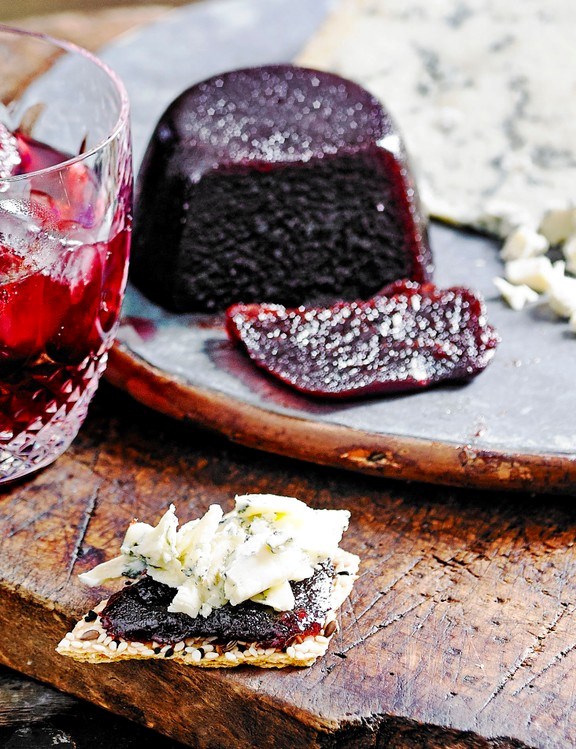 Sloe gin cheese
