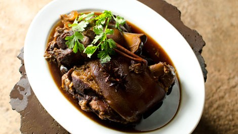 Slow-braised pork hock with star anise and cassia