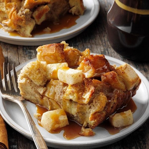 Slow-cooked apple cinnamon French toast