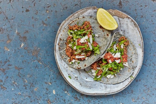 Slow-cooked beef brisket tacos (Tacos de suadero)
