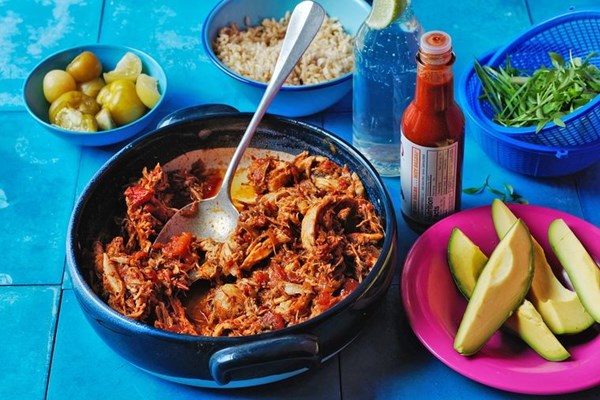 Slow-cooked chicken with brown rice and avocado