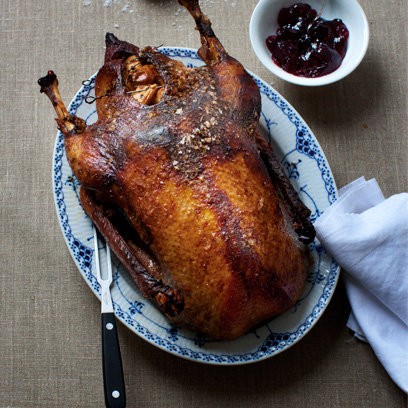 Slow-cooked goose with apples and prunes