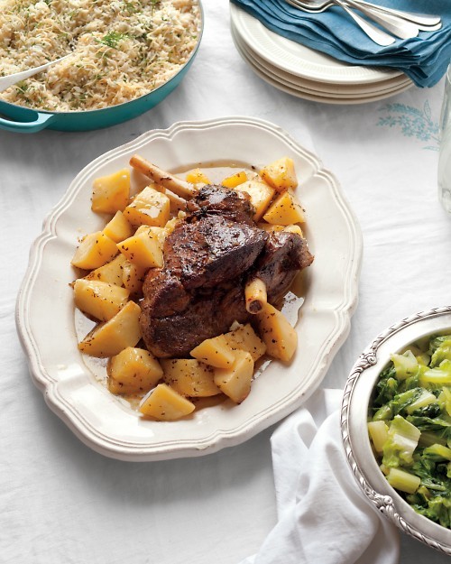 Slow-cooked lamb with lemon and oregano
