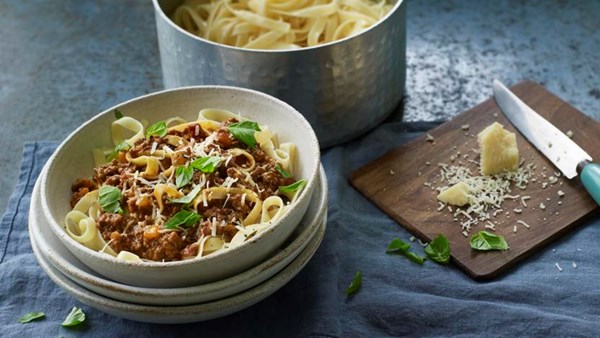 Slow-cooked ragù (Il ragù antico)