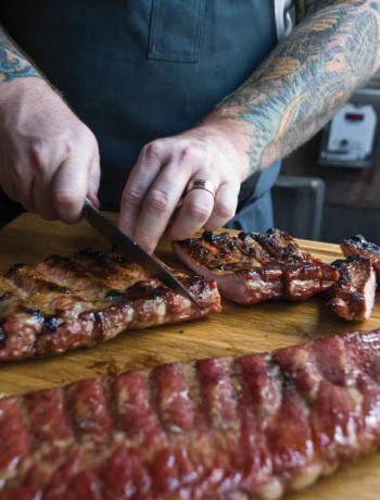 Slow-cooked ribs with chile-lime butter