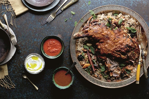 Slow-cooked shoulder of lamb (Kataf ghanam meshwy)