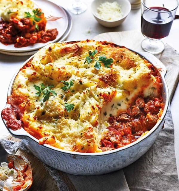 Slow-cooked Spanish-style shepherd's pie