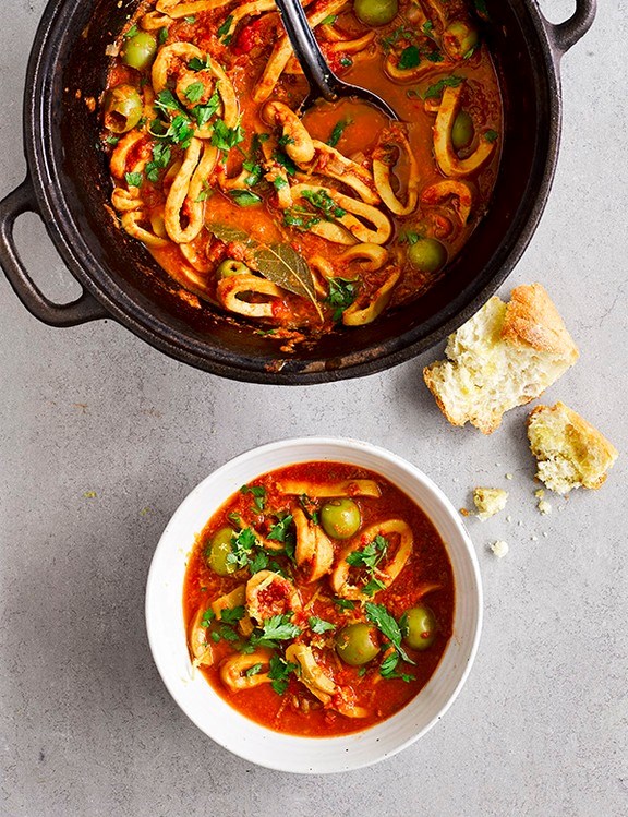 Slow-cooked squid with olives and tomatoes