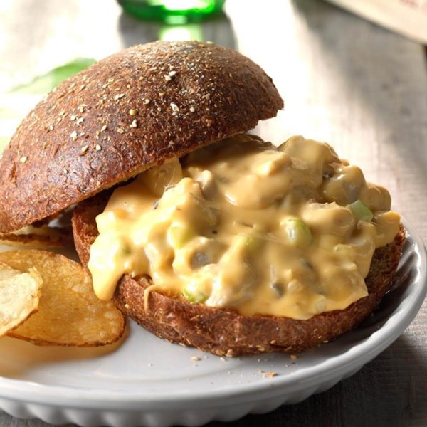 Slow-cooked turkey sandwiches 