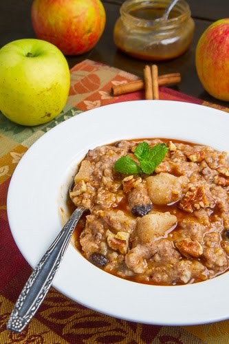 Slow cooker apple pie steel cut oatmeal