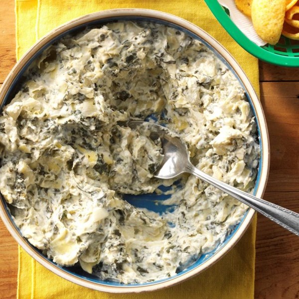 Slow cooker artichoke-spinach dip