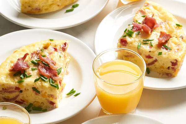Slow-cooker bacon, corn & cheese frittata
