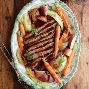 Slow cooker beef and cabbage with potatoes and carrots