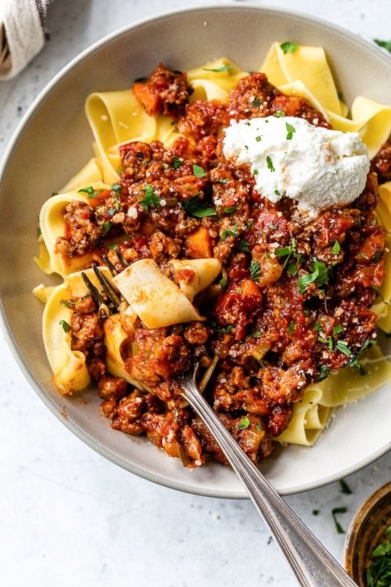Slow cooker beef ragu