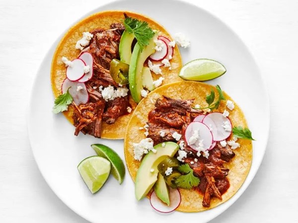 Slow-cooker beef tinga tacos 