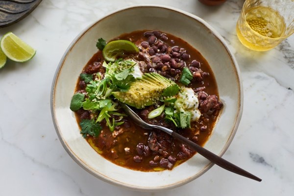 Slow cooker black bean chili with Kahlua 