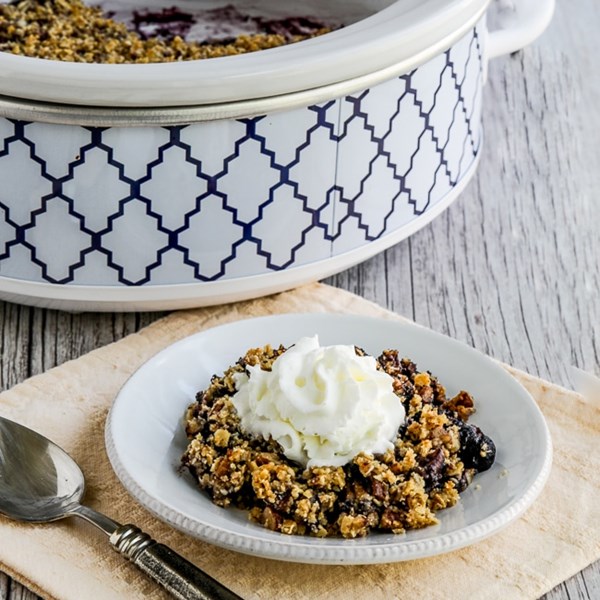 Slow cooker blueberry crisp