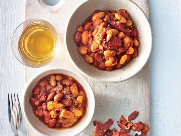 Slow cooker bourbon-peach baked beans