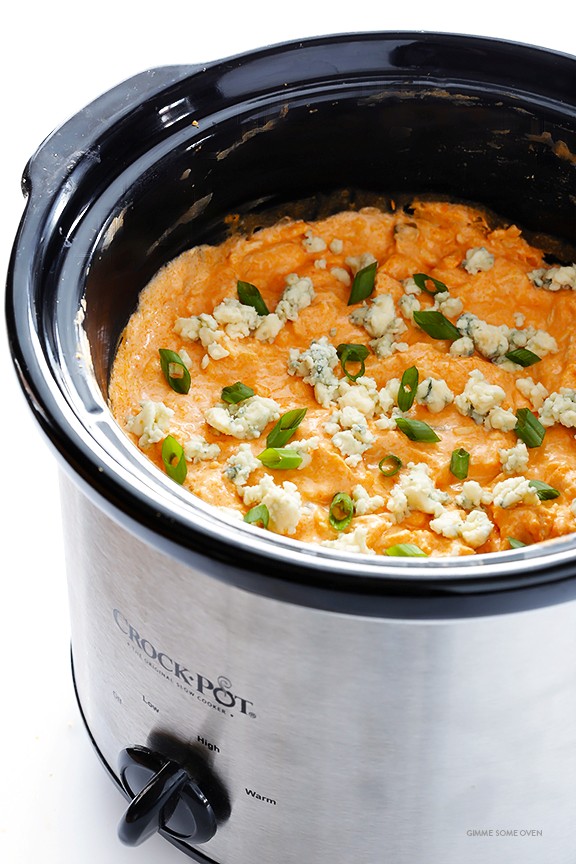Slow cooker Buffalo chicken dip
