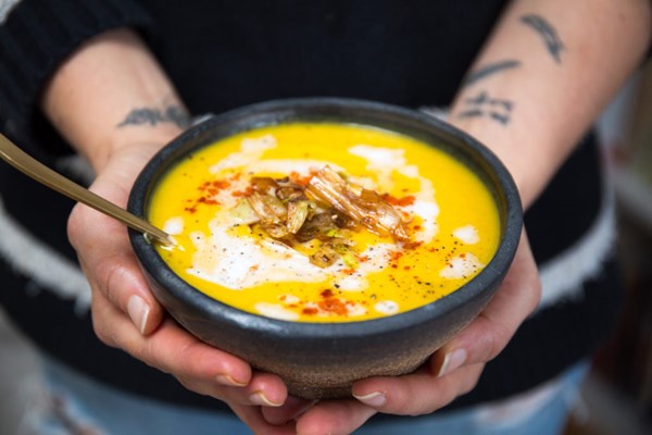 Slow cooker butternut-apple soup with crispy leeks