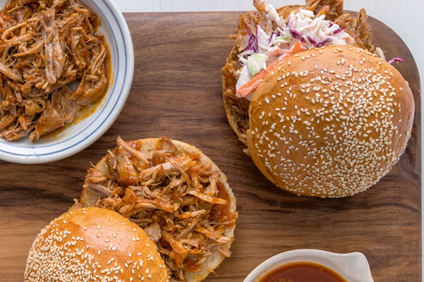 Slow-cooker Carolina pulled pork barbecue