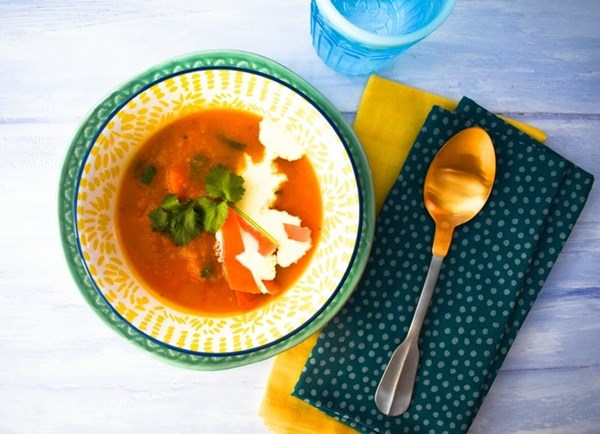 Slow cooker carrot & coriander soup