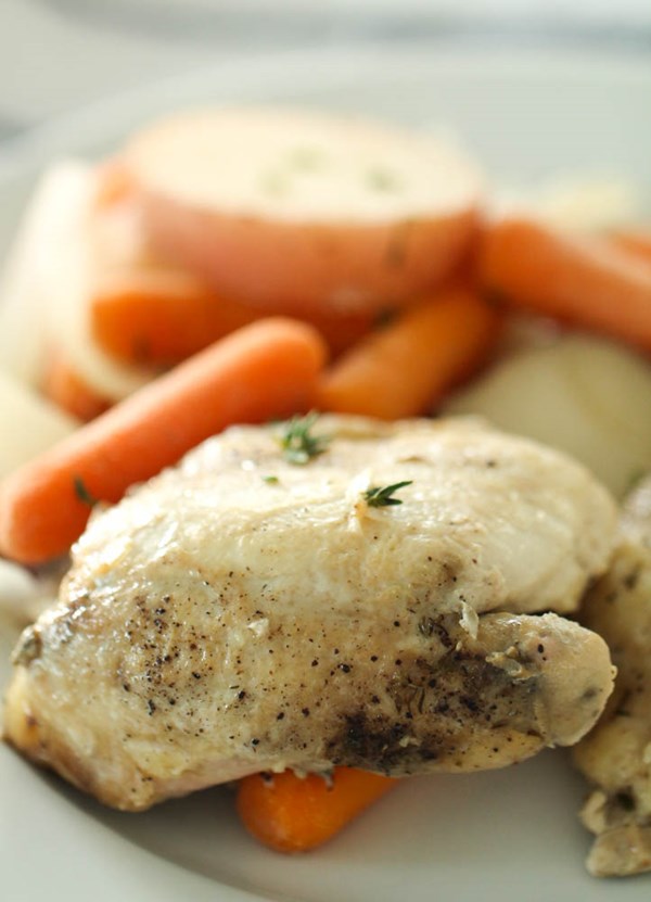 Slow cooker chicken and vegetables