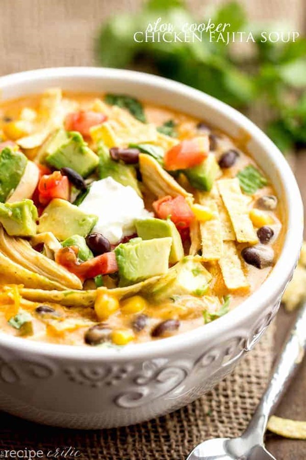 Slow cooker chicken fajita soup
