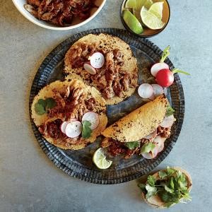 Slow cooker chicken mole