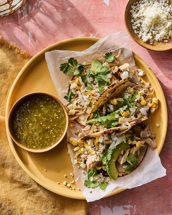 Slow cooker chicken tacos